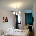 Adrys Boutique كونستانتا