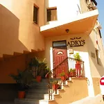 בית הארחה Adrys Boutique קונסטנצה