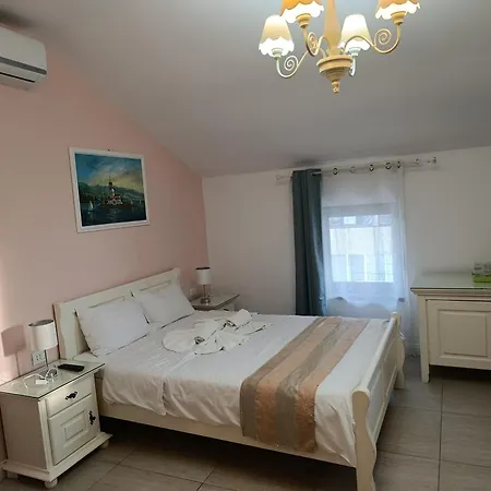 Adrys Boutique קונסטנצה